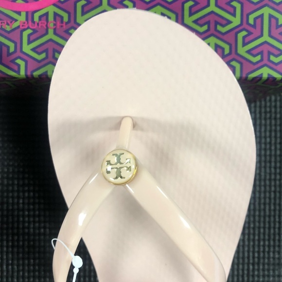 🆕 Tory Burch Sea Shell Pink Flip Flops - Picture 4 of 8
